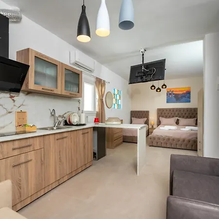 Lägenhet Luxury Alexandros